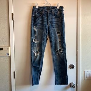 AE distressed Tomgirl jeans